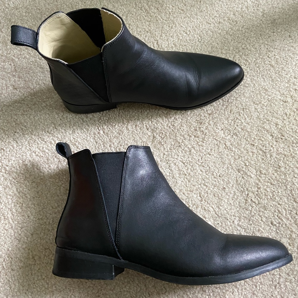 Nisolo Chelsea boots